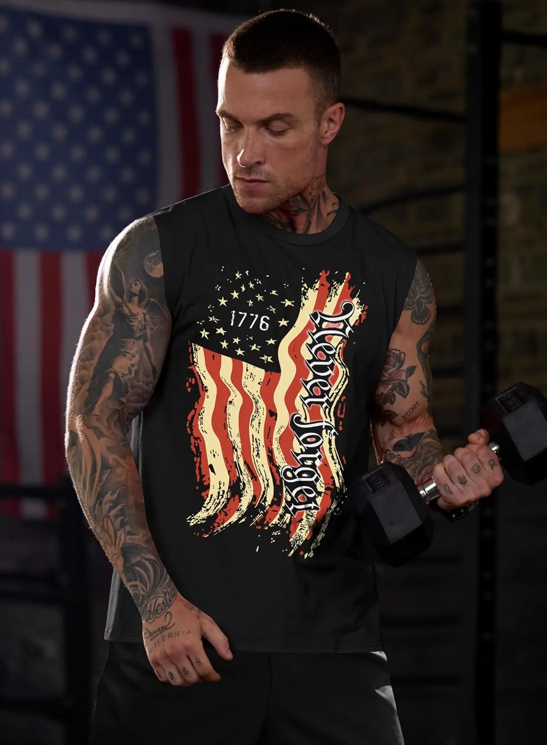 Mainfini Men's Muscle Tank Tops Sleeveless Tee Shirts American Flag Graphic Gym Workout USA Tank (S-3XL)