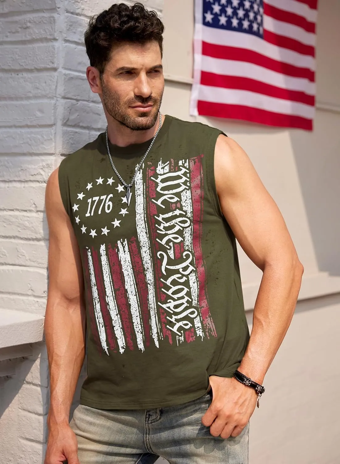 Mainfini Men's Muscle Tank Tops Sleeveless Tee Shirts American Flag Graphic Gym Workout USA Tank (S-3XL)